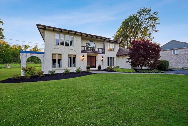 220 Crestwood Court, Amherst, NY 14221