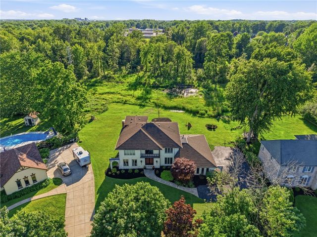 220 Crestwood Court, Amherst, NY 14221