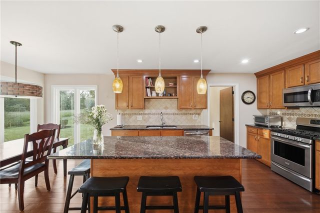 220 Crestwood Court, Amherst, NY 14221
