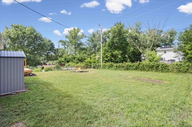 1911 FAIR LN, Columbia, MO 65202