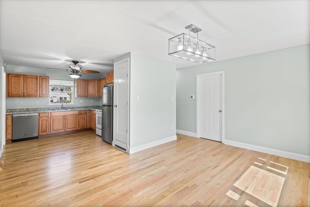 1911 FAIR LN, Columbia, MO 65202