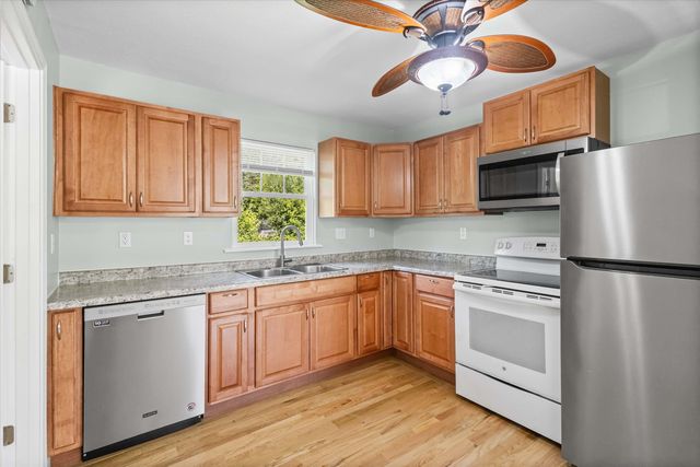 1911 FAIR LN, Columbia, MO 65202
