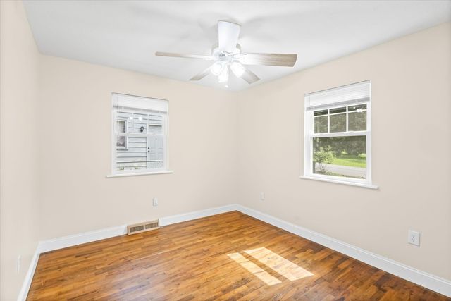 1911 FAIR LN, Columbia, MO 65202