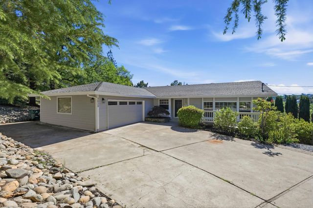 3020 Oakwood Rd, Cameron Park, CA 95682