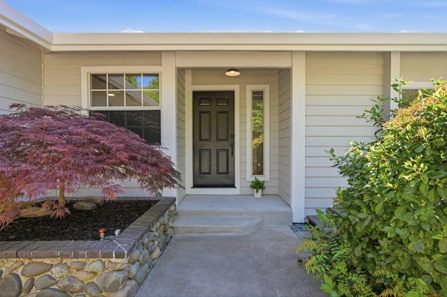 3020 Oakwood Rd, Cameron Park, CA 95682