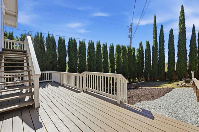 3020 Oakwood Rd, Cameron Park, CA 95682