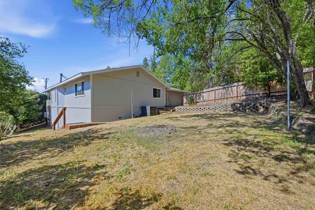 3020 Oakwood Rd, Cameron Park, CA 95682