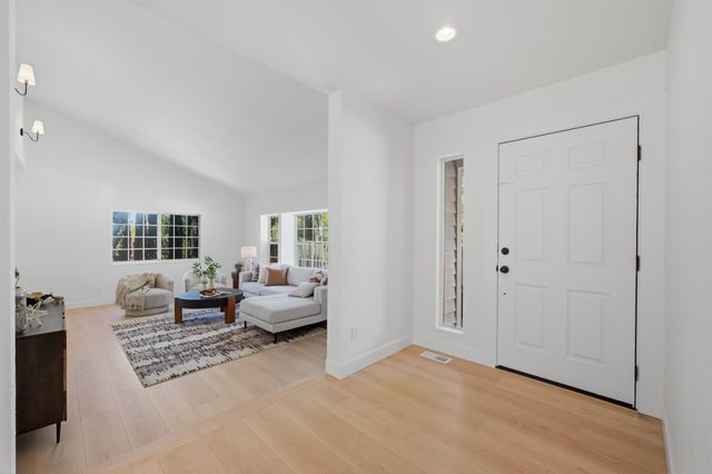 3020 Oakwood Rd, Cameron Park, CA 95682