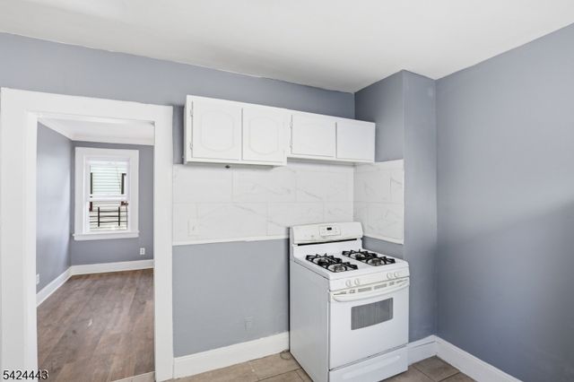 134 W End Ave, Newark City, NJ 07106