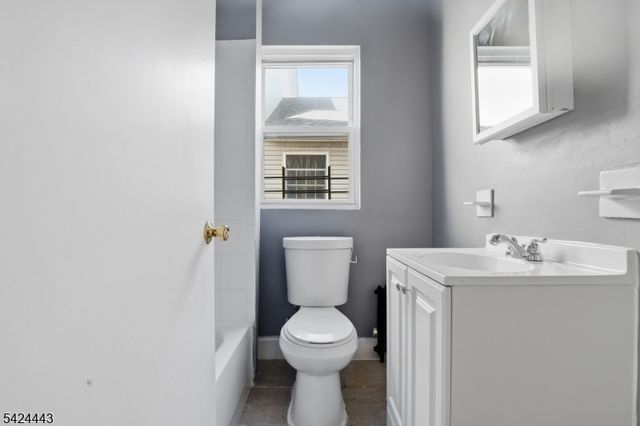 134 W End Ave, Newark City, NJ 07106