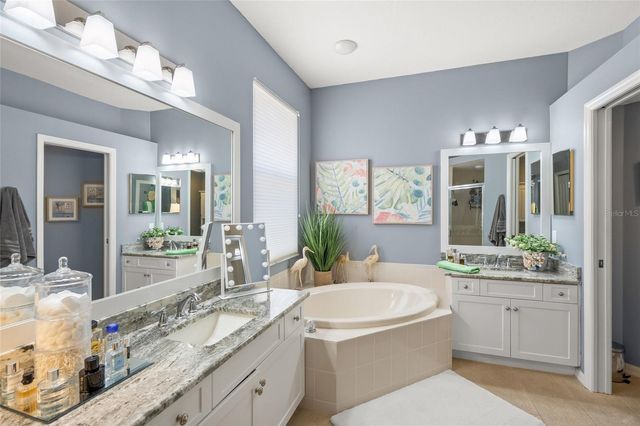 805 DERBYSHIRE DRIVE, Venice, FL 34285