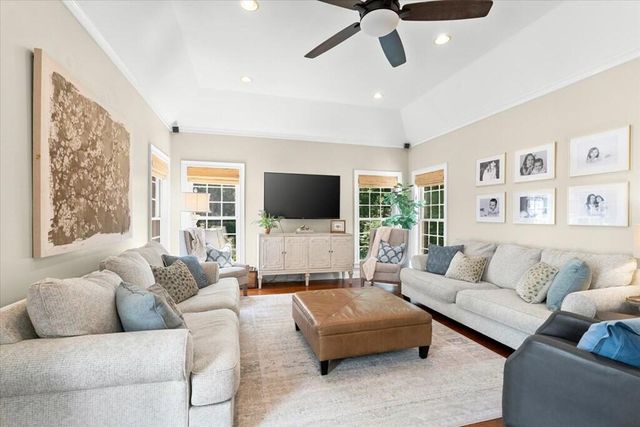 179 E Gateway Drive, Rocky Face, GA 30740