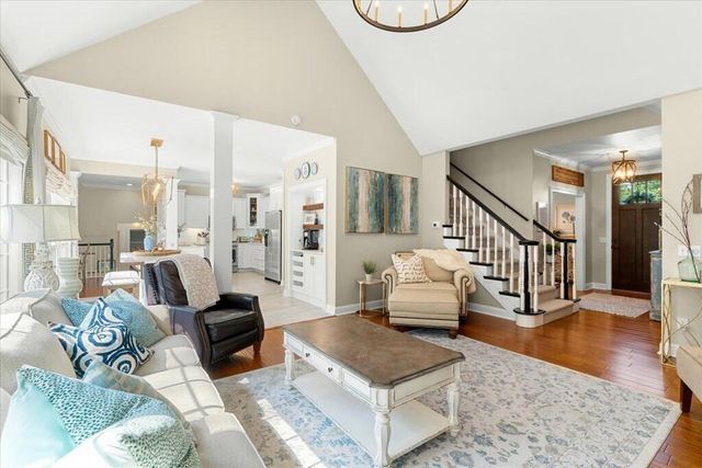 179 E Gateway Drive, Rocky Face, GA 30740