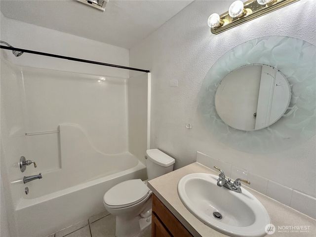 7030 46th Lane SE, Olympia, WA 98503