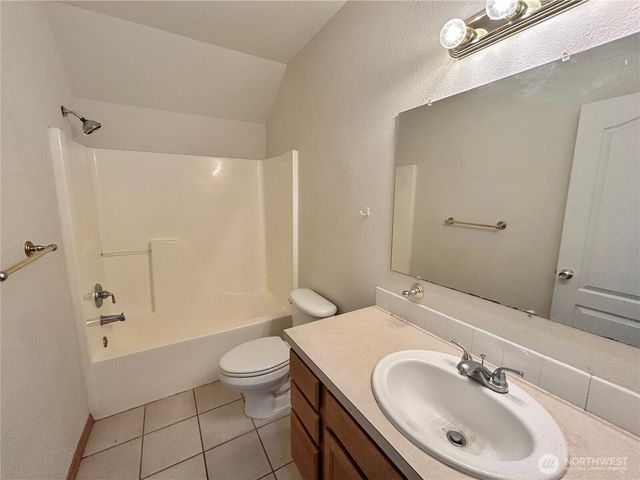 7030 46th Lane SE, Olympia, WA 98503