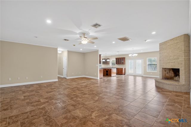 242 Wheeler Lane, Goliad, TX 77963