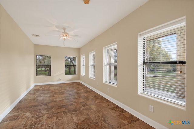 242 Wheeler Lane, Goliad, TX 77963