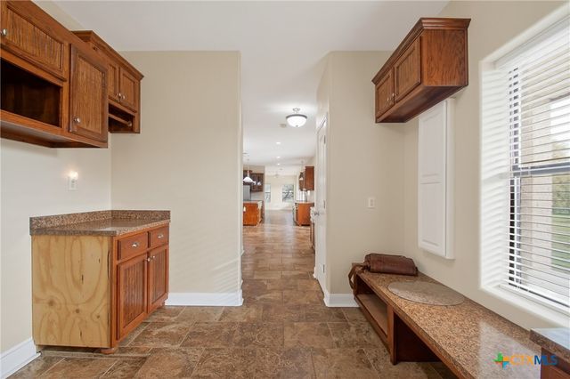 242 Wheeler Lane, Goliad, TX 77963