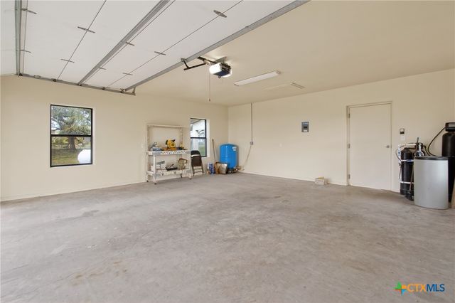 242 Wheeler Lane, Goliad, TX 77963