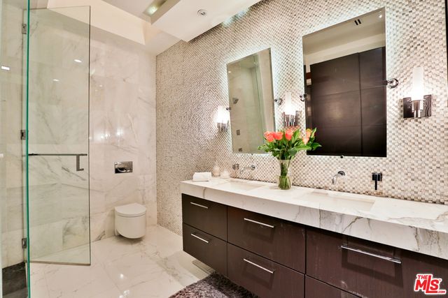 1742 COURTNEY Avenue, Los Angeles, CA 90046