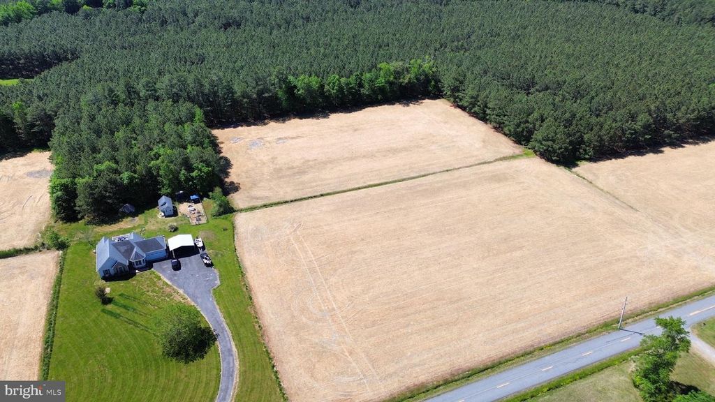 Image 4 of property listing at 0 CHARLES CANNON RD, Westover, MD 21871