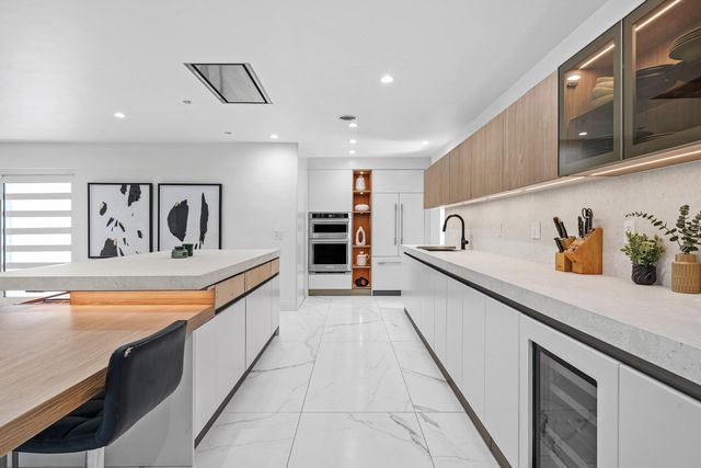 5920 NE 21st Road, Fort Lauderdale, FL 33308