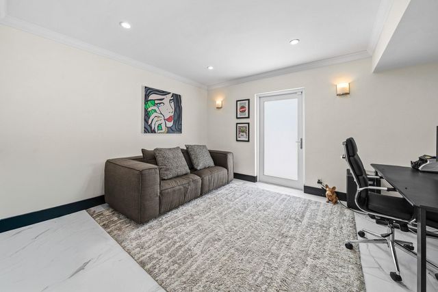 5920 NE 21st Road, Fort Lauderdale, FL 33308