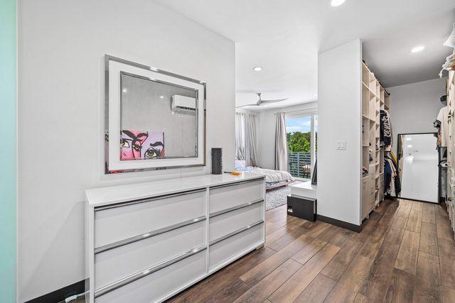 5920 NE 21st Road, Fort Lauderdale, FL 33308