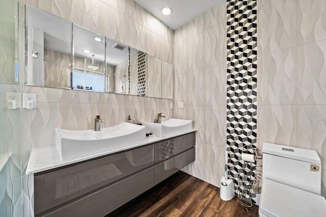 5920 NE 21st Road, Fort Lauderdale, FL 33308