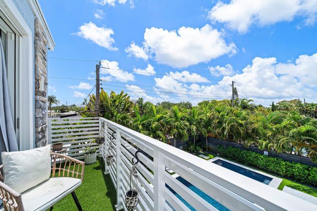 5920 NE 21st Road, Fort Lauderdale, FL 33308