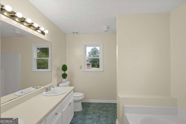 1891 Riverchase Circle NE, Conyers, GA 30013