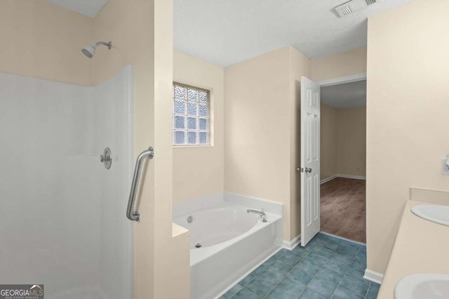 1891 Riverchase Circle NE, Conyers, GA 30013