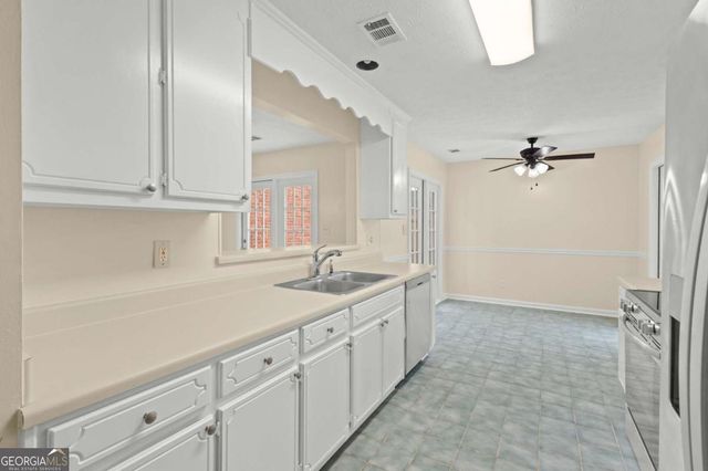 1891 Riverchase Circle NE, Conyers, GA 30013