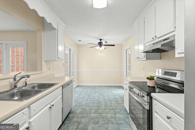 1891 Riverchase Circle NE, Conyers, GA 30013