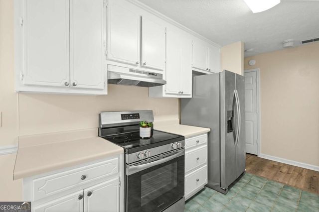 1891 Riverchase Circle NE, Conyers, GA 30013