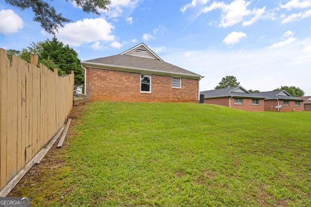 1891 Riverchase Circle NE, Conyers, GA 30013