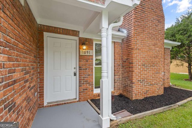 1891 Riverchase Circle NE, Conyers, GA 30013