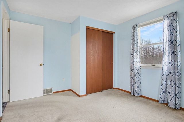 37 Abbottsford Drive, Gates, NY 14606