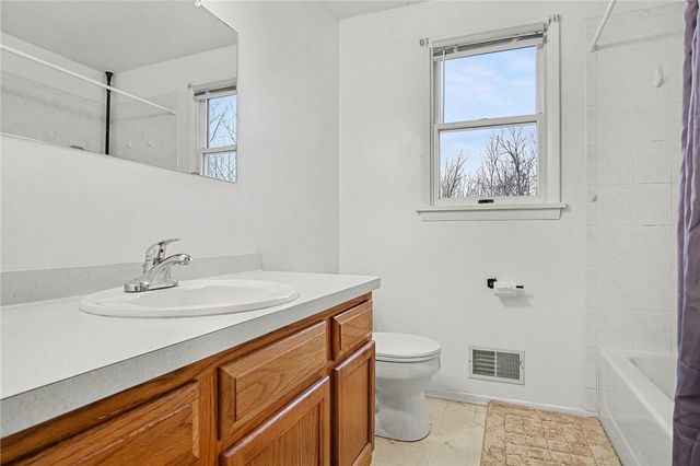 37 Abbottsford Drive, Gates, NY 14606