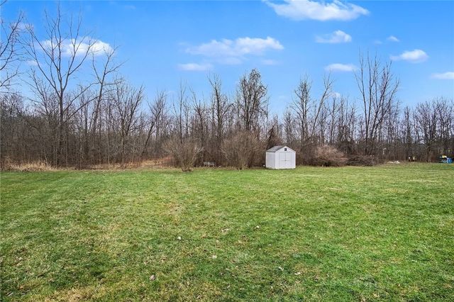 37 Abbottsford Drive, Gates, NY 14606