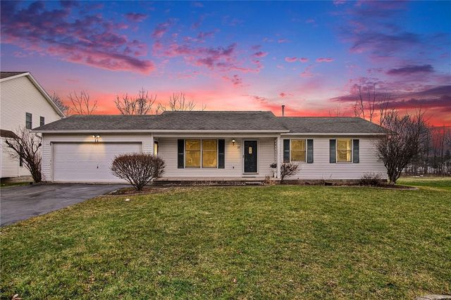 37 Abbottsford Drive, Gates, NY 14606