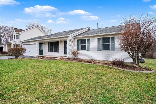 37 Abbottsford Drive, Gates, NY 14606