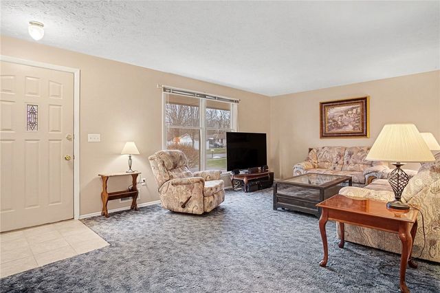 37 Abbottsford Drive, Gates, NY 14606