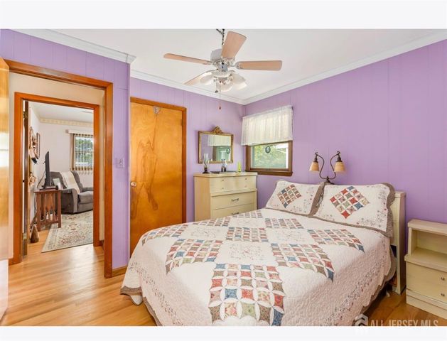 21 Frazee Avenue, Sayreville, NJ 08879