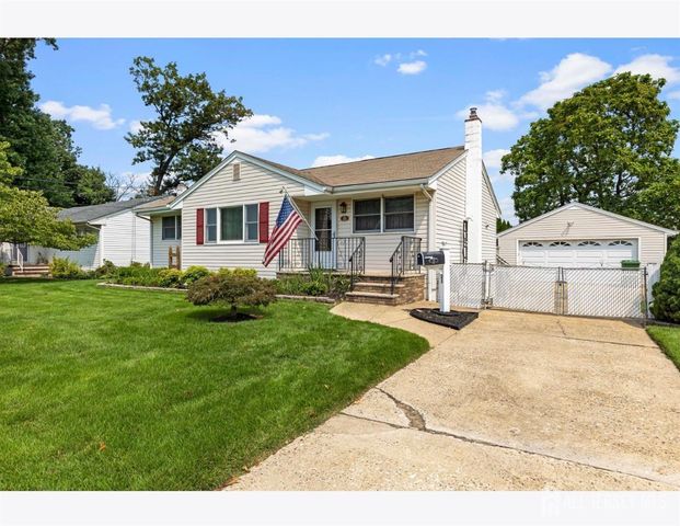 21 Frazee Avenue, Sayreville, NJ 08879