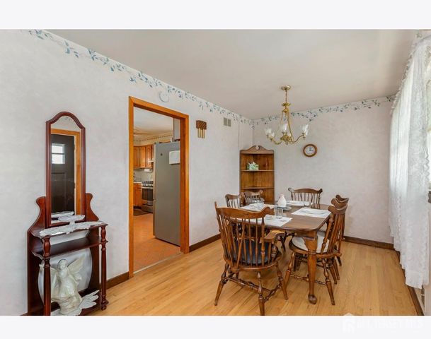 21 Frazee Avenue, Sayreville, NJ 08879