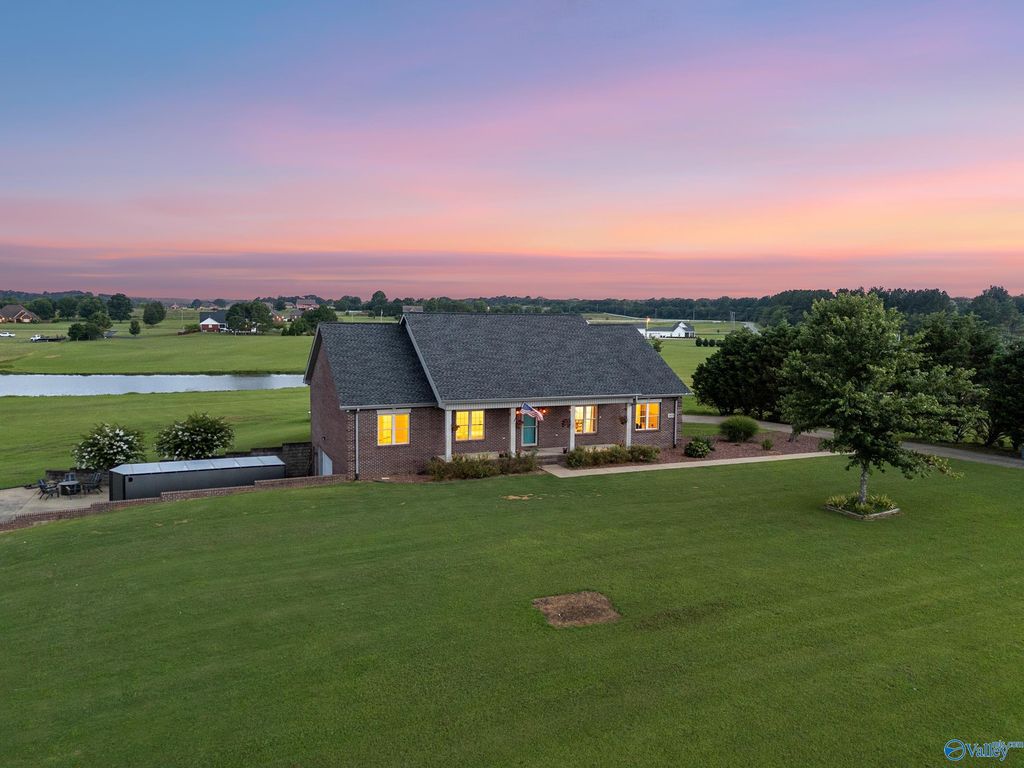 2021 County Road 111, Killen, AL 35645