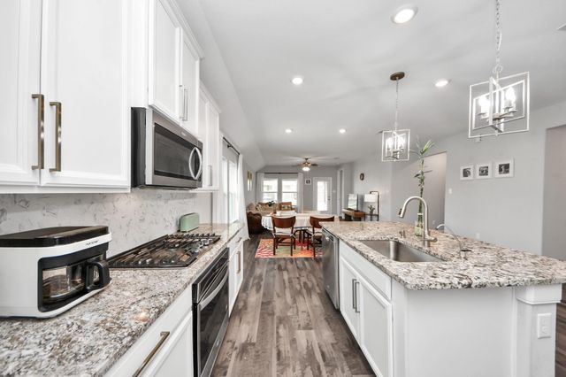 1965 Matilda Gardens Lane, Pearland, TX 77089