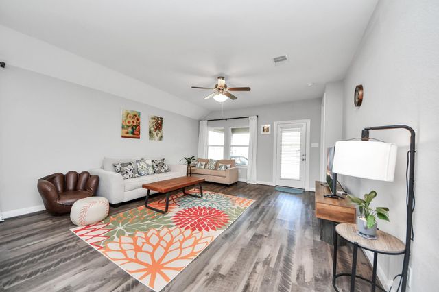 1965 Matilda Gardens Lane, Pearland, TX 77089