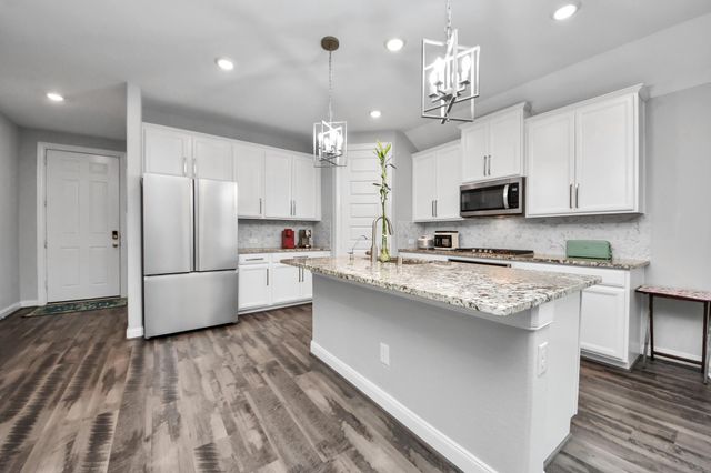 1965 Matilda Gardens Lane, Pearland, TX 77089
